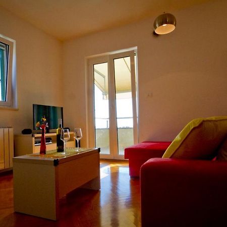 Appartamento Apartman Roko Šibenik Esterno foto