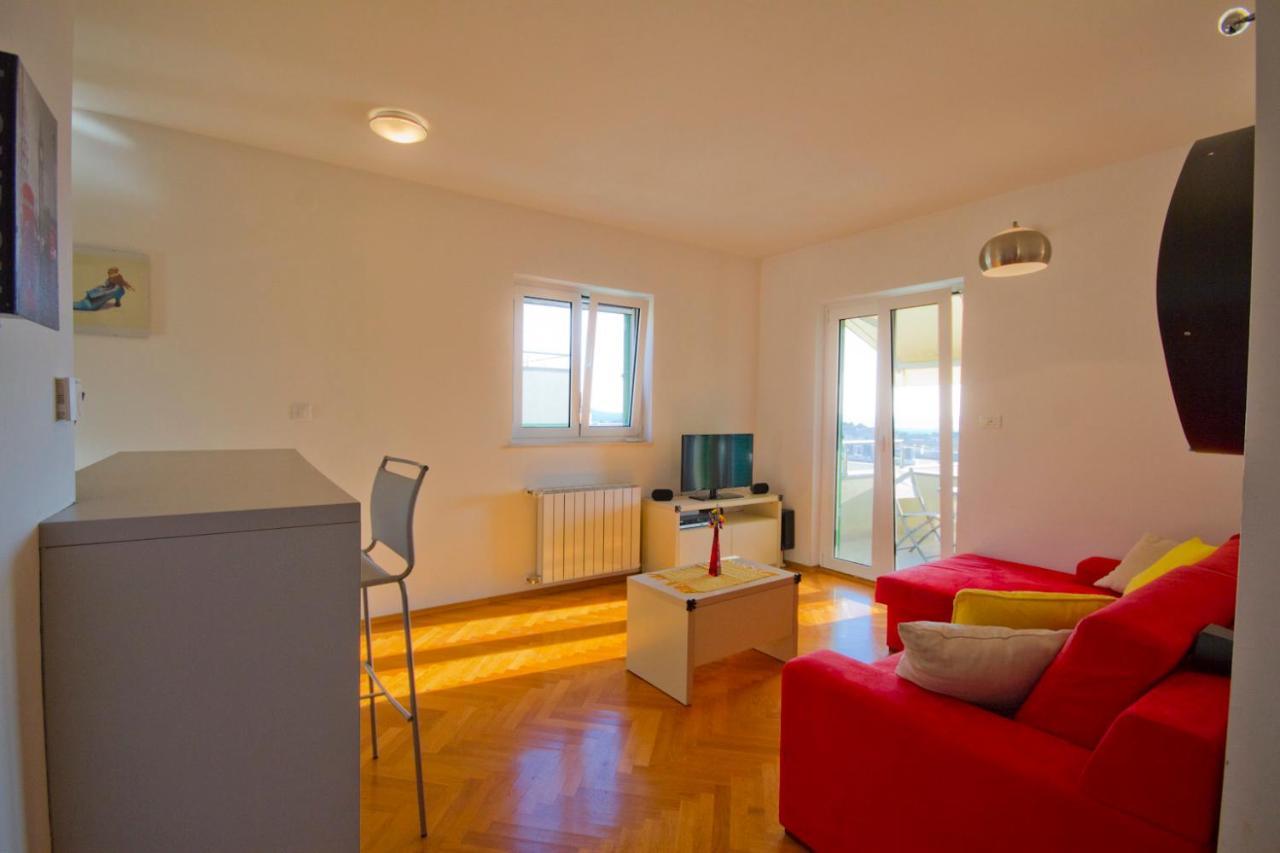 Appartamento Apartman Roko Šibenik Esterno foto