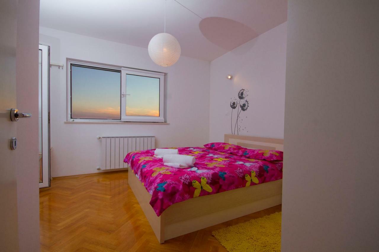 Appartamento Apartman Roko Šibenik Esterno foto