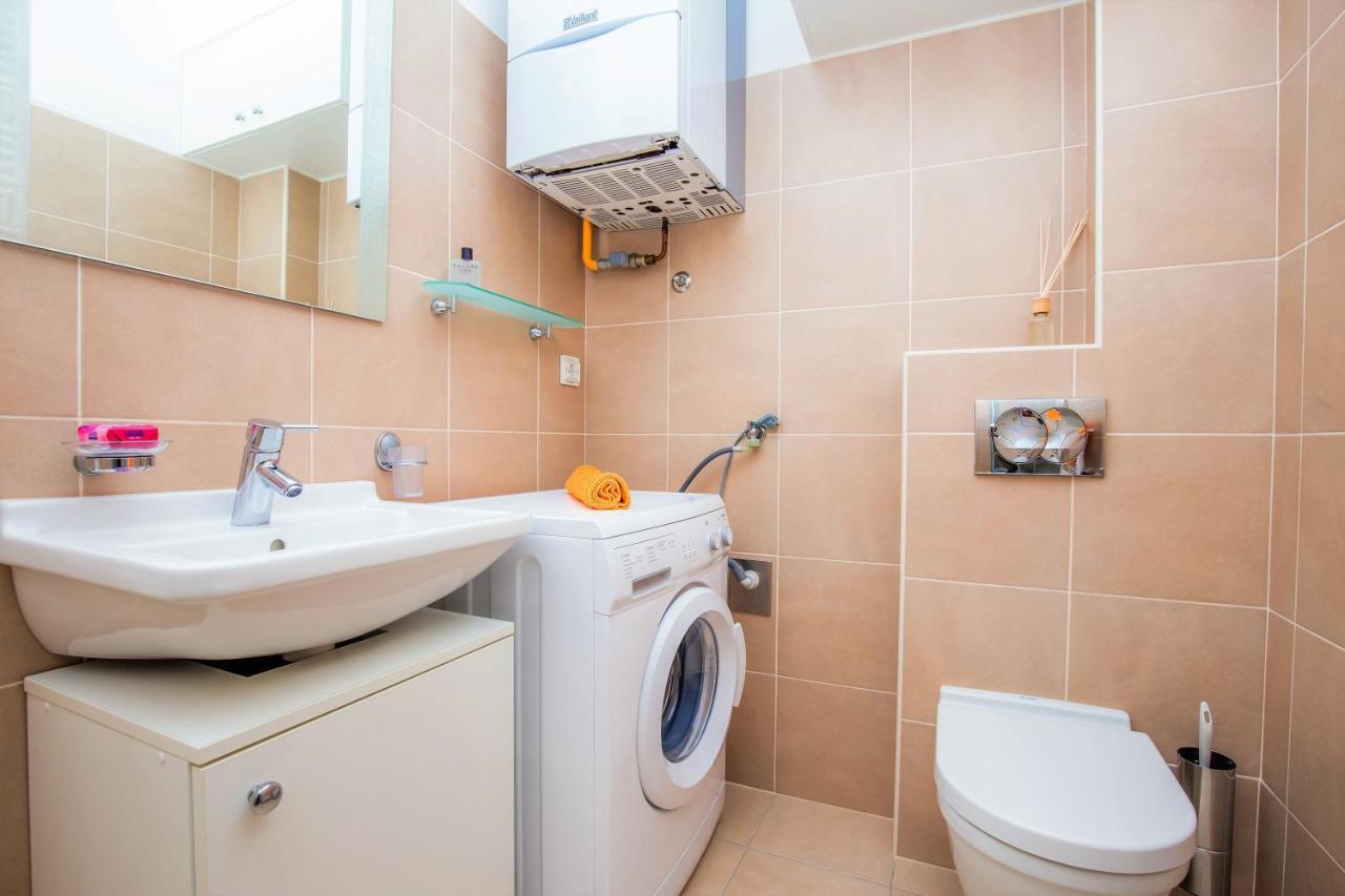 Appartamento Apartman Roko Šibenik Esterno foto